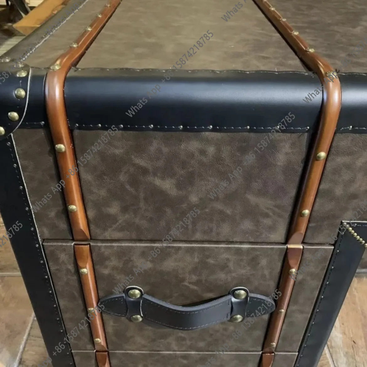 Iu American Retro Tweedehands  - Office Furniture Second Hand recensie en prijs