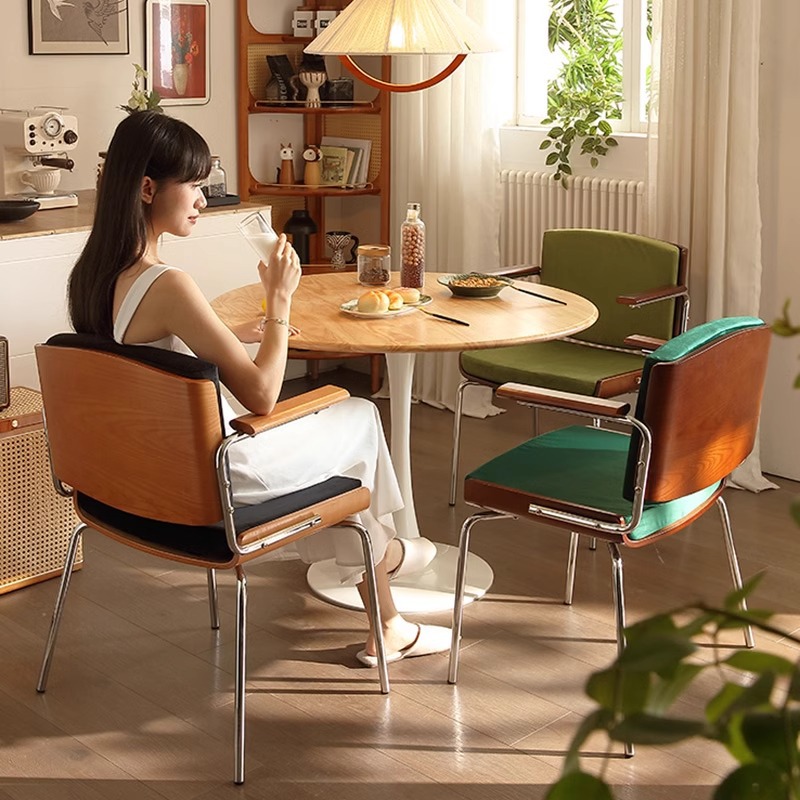 Massief houten rugleuning Eetk - Office Furniture Second Hand recensie en prijs